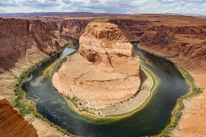 Horseshoe Bend and Antelope Canyon Day Tour from Phoenix - Cameron Trading Post: lunch, souvenirs, and a real break
