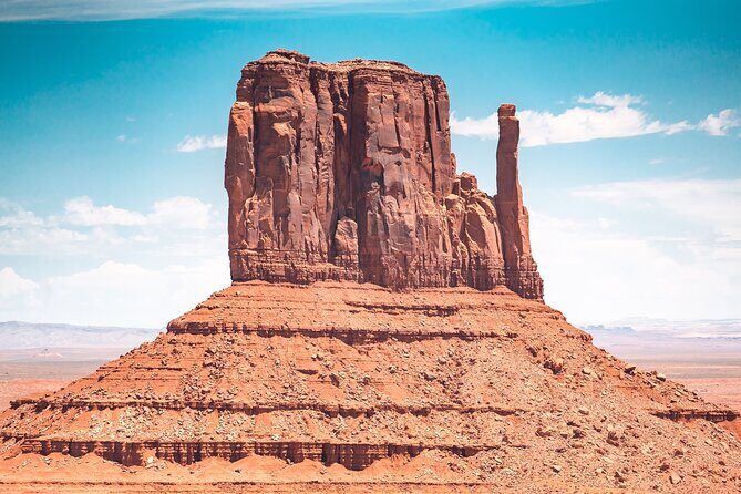 Monument Valley Air and Ground Tour from Phoenix (MVJ) - Landing near the Utah-Arizona border: Gouldings Field to 4x4