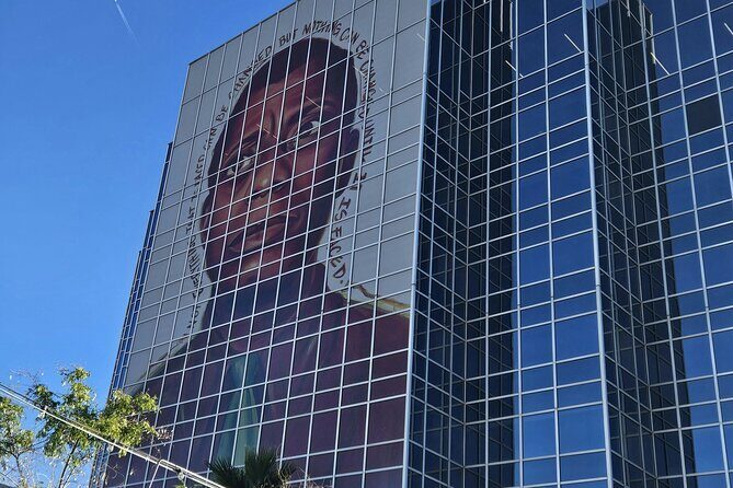 Phoenix Art Heist: Mural Mystery Exploration Game and Tour - The start at 695 E Roosevelt St: Roosevelt Row’s clue-friendly gateway