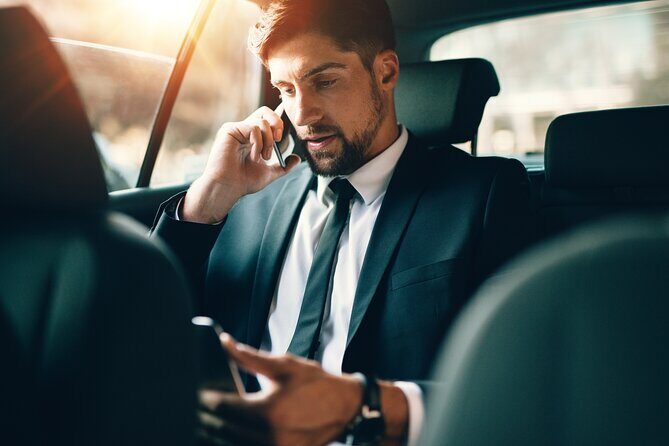 PHX (Phoenix Airport) Round-trip Sedan transportation Phoenix address - From booking to pickup: the messaging flow that actually helps